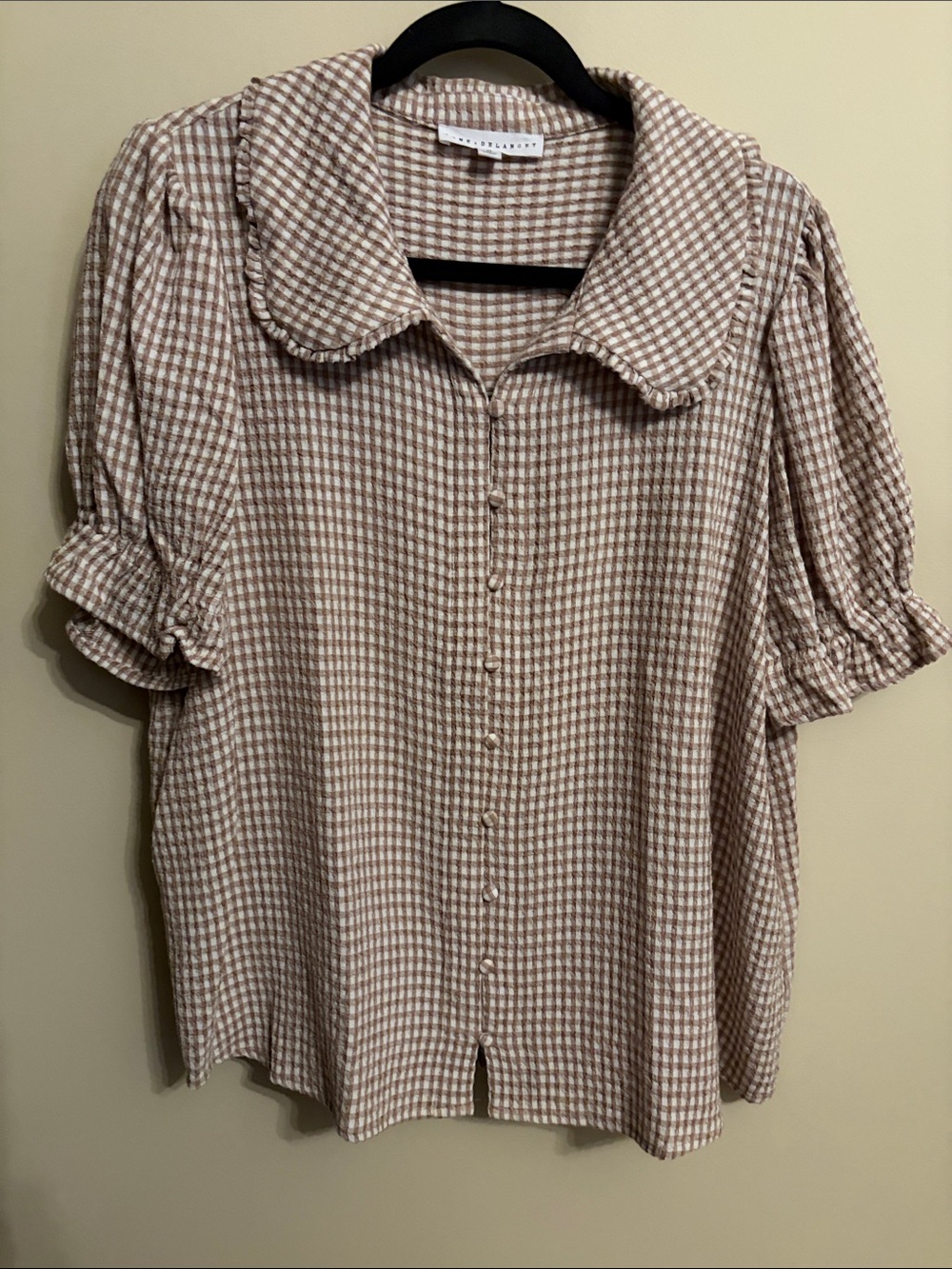 Light Brown & White Gingham Puff-Sleeve Button-Down Top